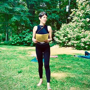 josmara-addressing-yoga-group